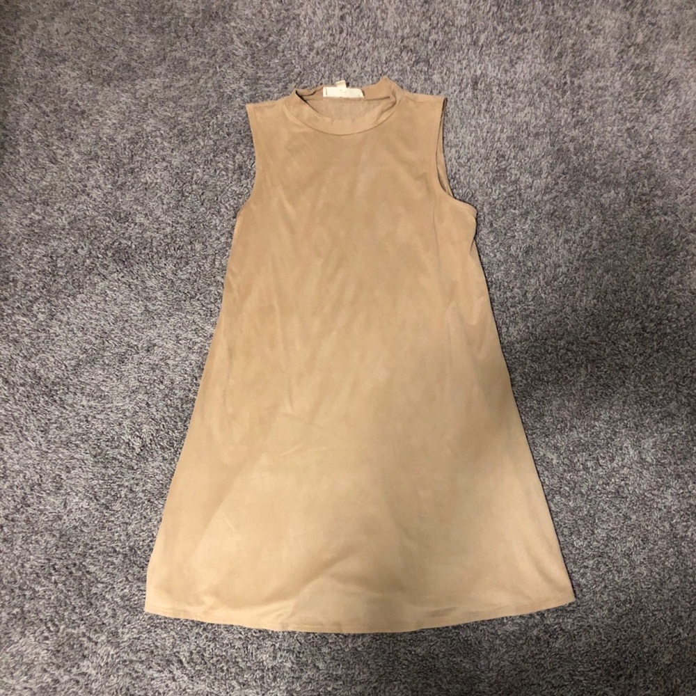 WORN ONCE MED MOCK NECK SUEDE CAMEL SHIFT DRESS